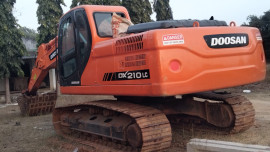 2013 model Used Doosan DX210LC Excavator for sale in Siddipet by owners online at best price, Product ID: 451946, Image 4- Infra Bazaar