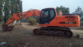 2013 model Used Doosan DX210LC Excavator for sale in Siddipet by owners online at best price, Product ID: 451946, Image 1- Infra Bazaar