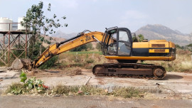 2010 model Used JCB JS 200 Excavator for sale in Shahada by owners online at best price, Product ID: 452058, Image 2- Infra Bazaar