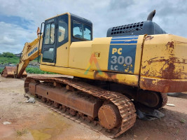 2017 model Used L&T Komatsu : PC 300 Excavator for sale in Warangal by owners online at best price, Product ID: 450561, Image 1- Infra Bazaar