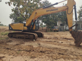 2020 model Used Hyundai 215L Excavator for sale in Theni by owners online at best price, Product ID: 452008, Image 1- Infra Bazaar