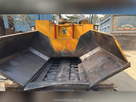 2006 model Used Apollo AP-550 Paver for sale in Mumbai by owners online at best price, Product ID: 450973, Image 2- Infra Bazaar