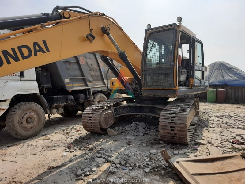 2017 model Used Hyundai 210LC Excavator for sale in Polavaram by owners online at best price, Product ID: 450331, Image 7- Infra Bazaar