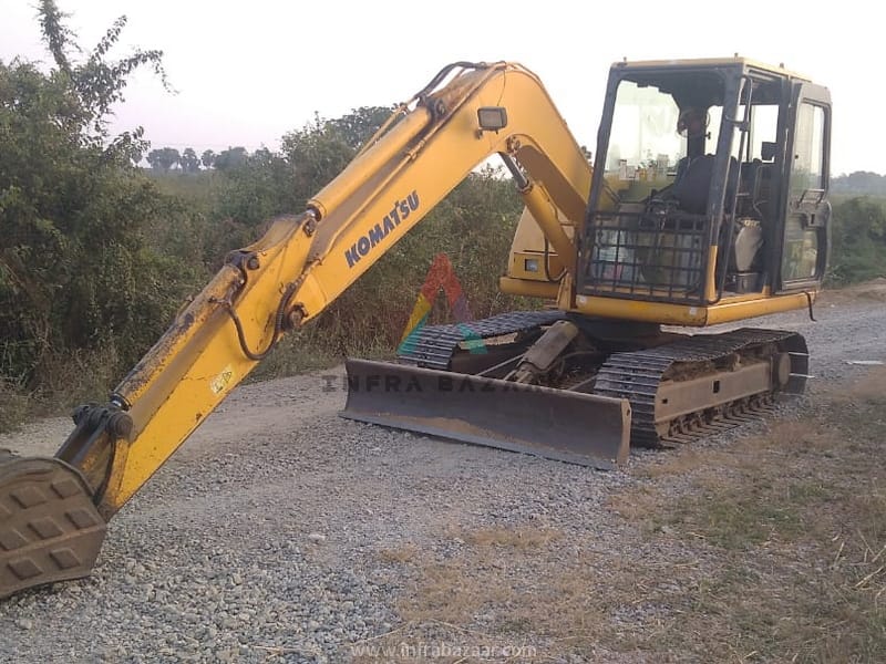 2019 model Used L&T Komatsu PC 71 Excavator for sale in Hingoli by owners online at best price, Product ID: 450298, Image 5- Infra Bazaar