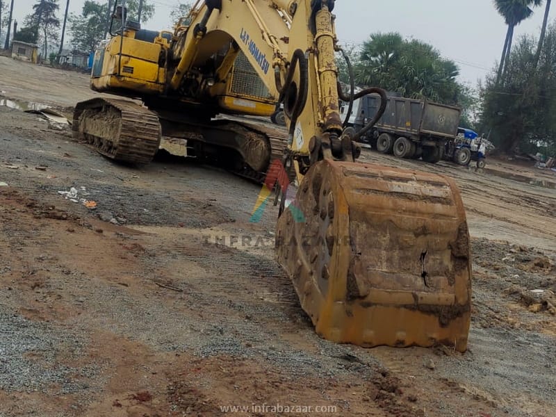 2013 model Used L&T 2013 Excavator for sale in ARRAH  by owners online at best price, Product ID: 450205, Image 2- Infra Bazaar