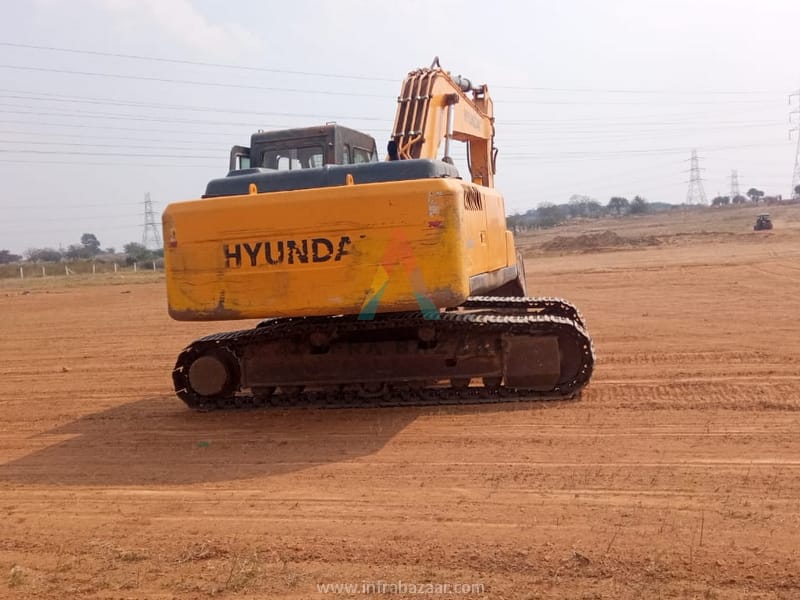 2016 model Used Hyundai R210 Excavator for sale in Kalvakurthy by owners online at best price, Product ID: 450335, Image 1- Infra Bazaar