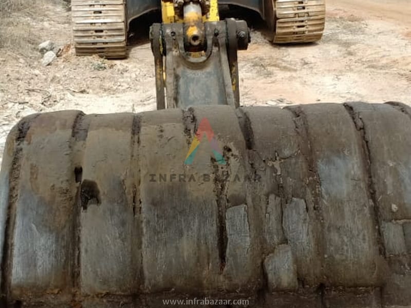 2013 model Used L&T Komatsu PC 210 Excavator for sale in BASARA by owners online at best price, Product ID: 450328, Image 4- Infra Bazaar