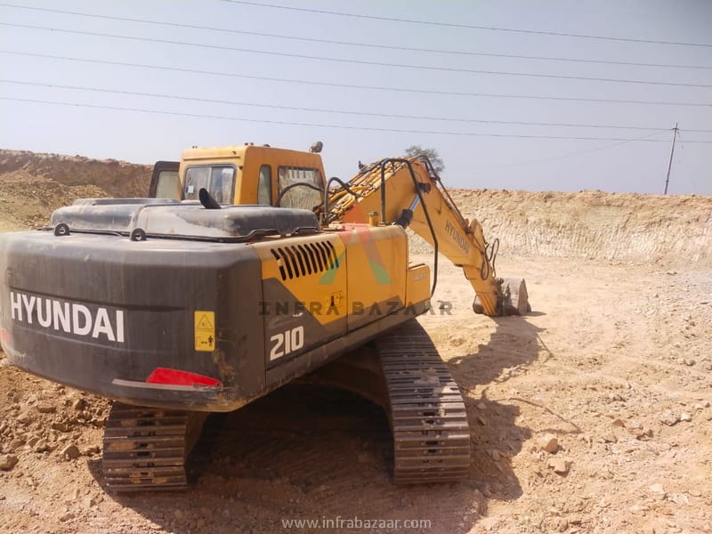 2019 model Used Hyundai R210 Excavator for sale in Kalvakurthy by owners online at best price, Product ID: 450336, Image 6- Infra Bazaar